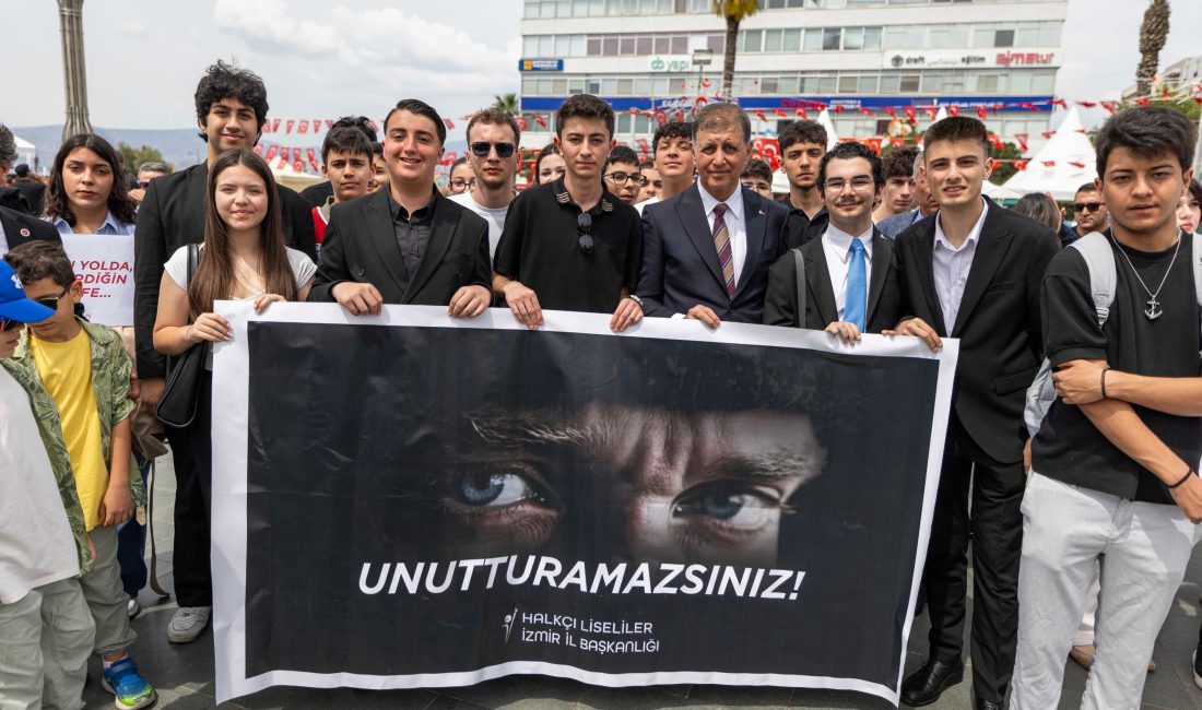Gençler bu cumhuriyetin asli sahipleridir